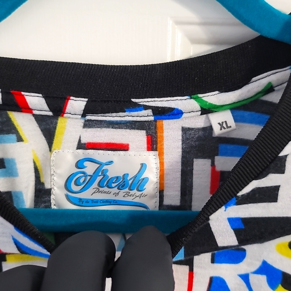 Fresh Prints of Bel Air Mens T-shirt XL Letters multicolor - Picture 5 of 5